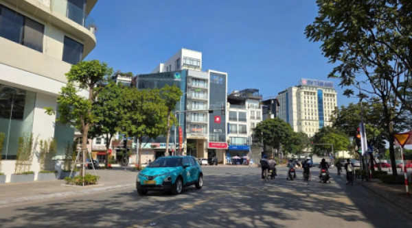 Nhà mới keng Việt Hưng 35M,6 tầng ,thang máy,ô tô cạnh nhà,nội thất đẹp.Hơn 8 tỷ