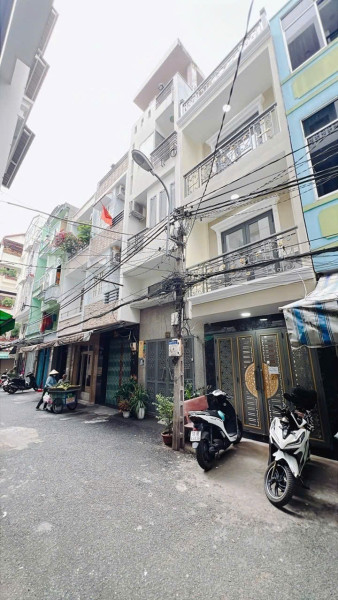 0793888191 
Bán nhà 4 tầng, 22m2, 3PN tại đường số 4, Phường 3, Quận 4, giá 6.7 tỷ, sổ đỏ chính