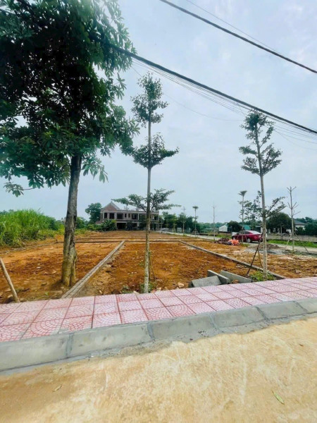 Bán đất làn 2 Phú Cát (Hòa Thạch) 100m2 full thổ, gần đường DH09 giá 2,3 tỷ.