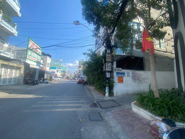 BÁN NHÀ HẺM OTO THÔNG NGAY CÔNG AN PHƯỜNG BẮC NHA TRANG (CÁCH BIỂN CHỈ 350m)