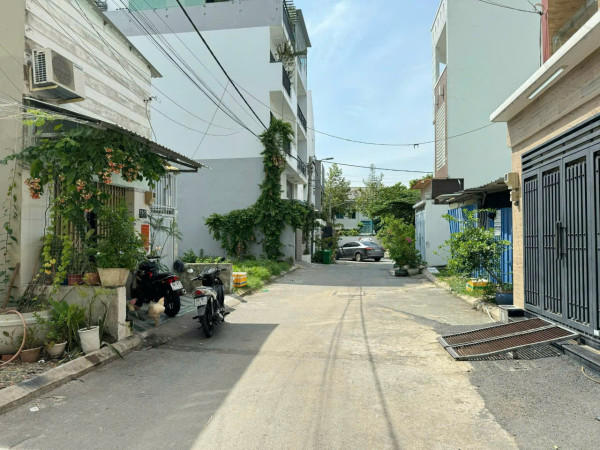 bán  Biệt thự sân vườn Compound VIP Hoa Hồng – Giá tốt nhất khu vực trần não - quận 2