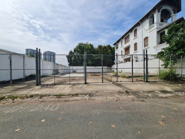 bán  Biệt thự sân vườn Compound VIP Hoa Hồng – Giá tốt nhất khu vực trần não - quận 2