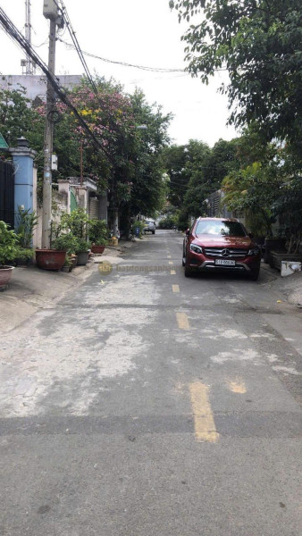 bán  Biệt thự sân vườn Compound VIP Hoa Hồng – Giá tốt nhất khu vực trần não - quận 2