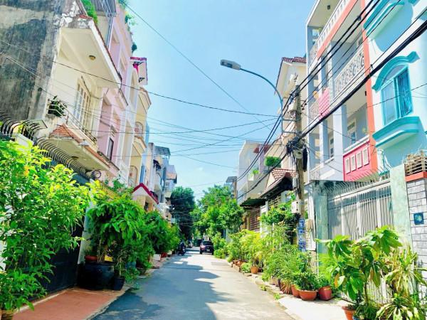 bán  Biệt thự sân vườn Compound VIP Hoa Hồng – Giá tốt nhất khu vực trần não - quận 2