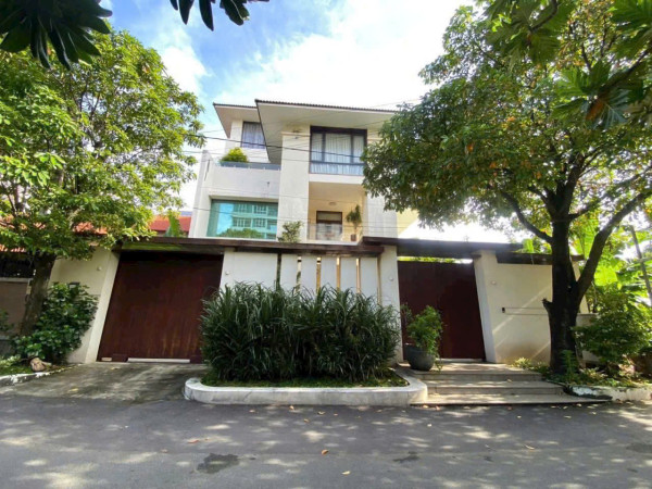 bán  Biệt thự sân vườn Compound VIP Hoa Hồng – Giá tốt nhất khu vực trần não - quận 2