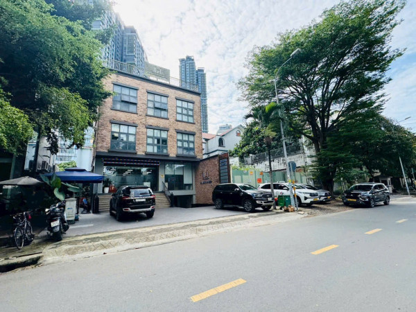 bán  Biệt thự sân vườn Compound VIP Hoa Hồng – Giá tốt nhất khu vực trần não - quận 2
