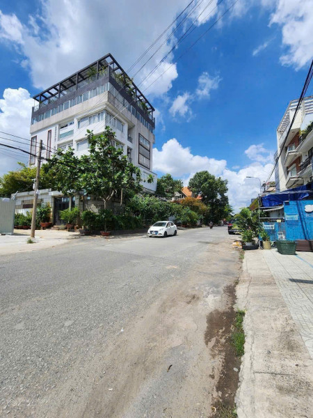 bán  Biệt thự sân vườn Compound VIP Hoa Hồng – Giá tốt nhất khu vực trần não - quận 2