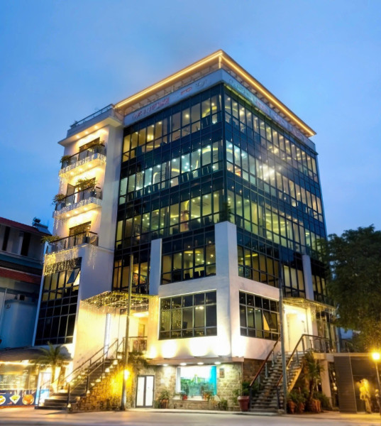 Cho thuê nhà, 166m2_ 6.5T; Hoàng Quốc Việt, Tô Hiệu, Nghĩa Tân -61 tr