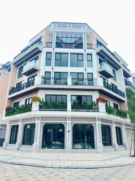 Cho thuê nhà, 166m2_ 6.5T; Hoàng Quốc Việt, Tô Hiệu, Nghĩa Tân -61 tr