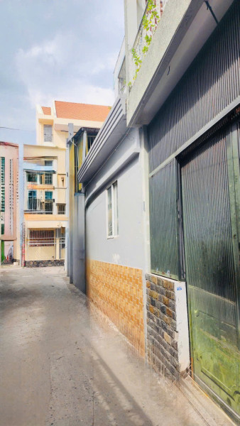 NHƯ MẶT TIỀN GẦN KHU CƯ XÁ VIP QUẬN 10 - ĐƯỜNG 8M THÔNG - 2 MẶT HẺM CÓ GIẾNG TRỜI SÁNG SỦA - 48M²