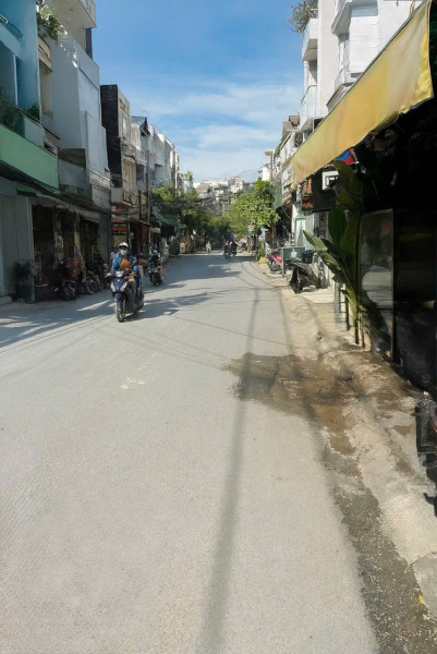 NHƯ MẶT TIỀN GẦN KHU CƯ XÁ VIP QUẬN 10 - ĐƯỜNG 8M THÔNG - 2 MẶT HẺM CÓ GIẾNG TRỜI SÁNG SỦA - 48M²