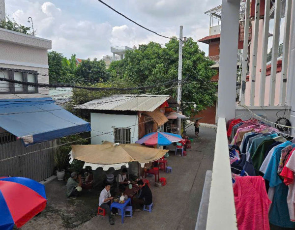 NHƯ MẶT TIỀN GẦN KHU CƯ XÁ VIP QUẬN 10 - ĐƯỜNG 8M THÔNG - 2 MẶT HẺM CÓ GIẾNG TRỜI SÁNG SỦA - 48M²