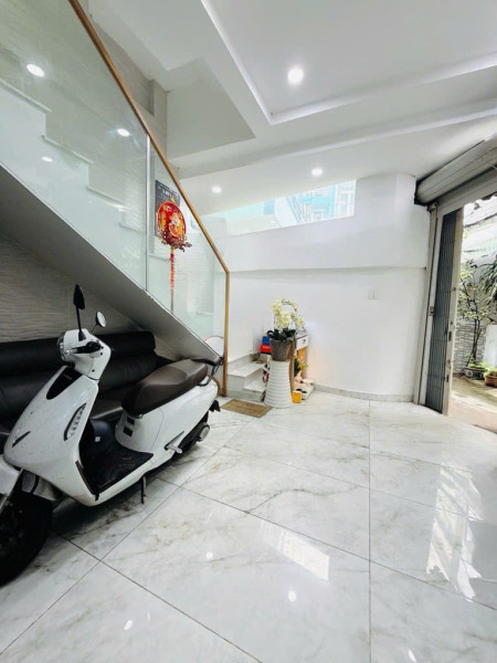 NHƯ MẶT TIỀN GẦN KHU CƯ XÁ VIP QUẬN 10 - ĐƯỜNG 8M THÔNG - 2 MẶT HẺM CÓ GIẾNG TRỜI SÁNG SỦA - 48M²