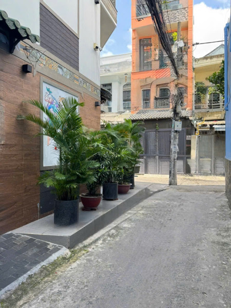 NHƯ MẶT TIỀN GẦN KHU CƯ XÁ VIP QUẬN 10 - ĐƯỜNG 8M THÔNG - 2 MẶT HẺM CÓ GIẾNG TRỜI SÁNG SỦA - 48M²