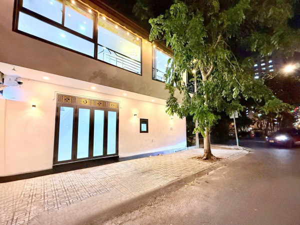 VBÁN NHÀ QUẬN 3 - LÊ VĂN SỸ- CĂN GÓC HẺM THÔNG - NGANG 4M FULL NỘI THẤT: nhỉnh 4 Tỷ. VŨ 0933910039