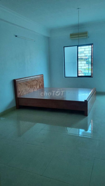 Cho thuê mặt bằng kinh doanh số 12 mặt hồ Linh Quang- Văn Chương- Đống Đa - Hà Nội