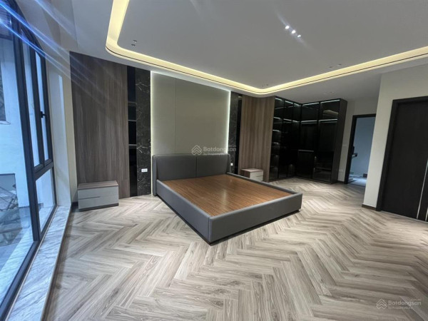 Duy nhất 1 căn mặt phố Hoàng Minh Đạo,40M,5 tầng,vỉa hè,KD,ô tô tránh,hơn 19 tỷ