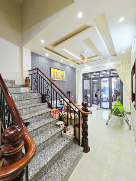 Bán nhà đường số 53, Hiệp Bình Chánh, Thủ Đức, TP HCM. DT  51m2, 4 tầng, giá 5.93 tỷ, sổ hồng