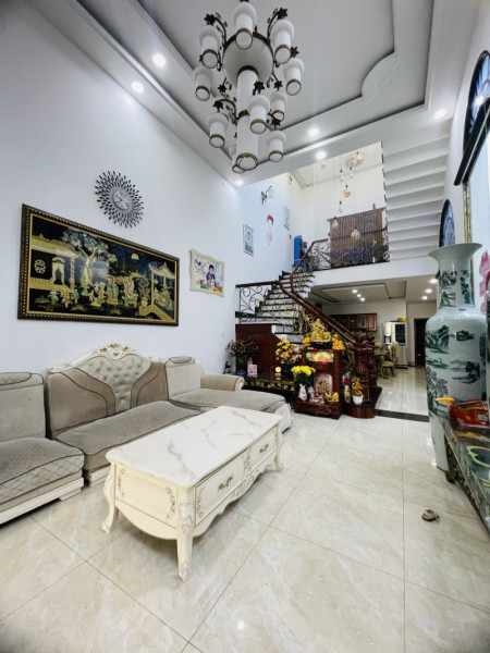 Bán nhà đường số 53, Hiệp Bình Chánh, Thủ Đức, TP HCM. DT  51m2, 4 tầng, giá 5.93 tỷ, sổ hồng
