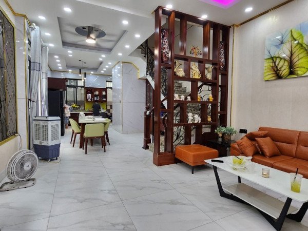 Bán nhà đường số 53, Hiệp Bình Chánh, Thủ Đức, TP HCM. DT  51m2, 4 tầng, giá 5.93 tỷ, sổ hồng