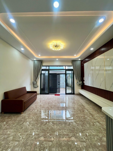 Bán nhà đường số 53, Hiệp Bình Chánh, Thủ Đức, TP HCM. DT  51m2, 4 tầng, giá 5.93 tỷ, sổ hồng