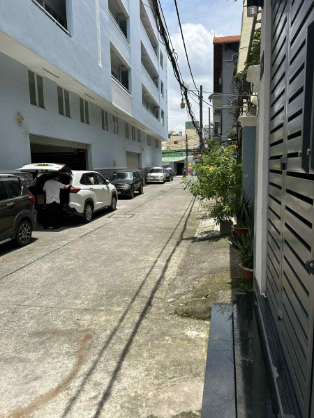 Chính Chủ Bán HXH Lê Thị Bạch Cát, P.11, Q.11: 4.15x20m, Giá Tốt 11,5 Tỷ!