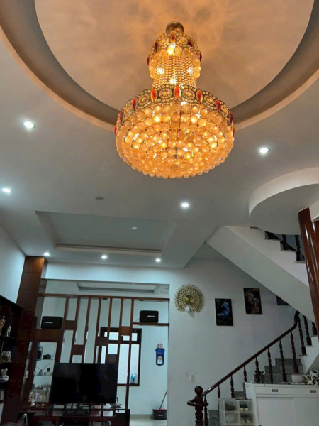 Chủ gấp bán giảm chào 5.5 tỷ
Giá chào mới 70.x tỷ
Toà nhà văn phòng 1 hầm - 7 tầng ngay đường Sư