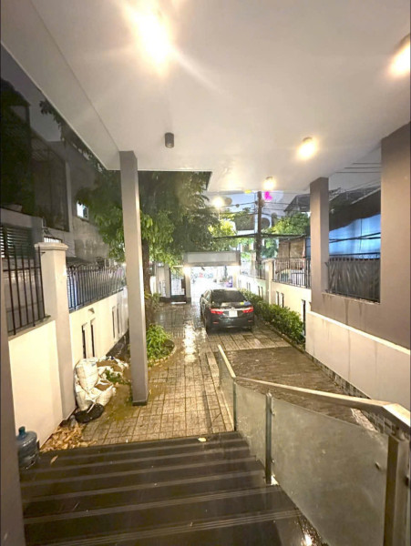 Siêu phẩm LÔ GÓC đường Lê Văn Thịnh, Quận 2 180m2