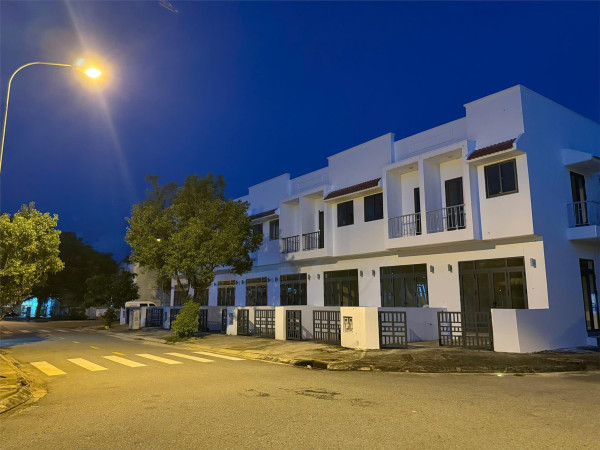 🌟 PHƯỚC ĐÔNG NEWCITY – SỞ HỮU NHÀ PHỐ HIỆN ĐẠI CHỈ VỚI 579 TRIỆU!