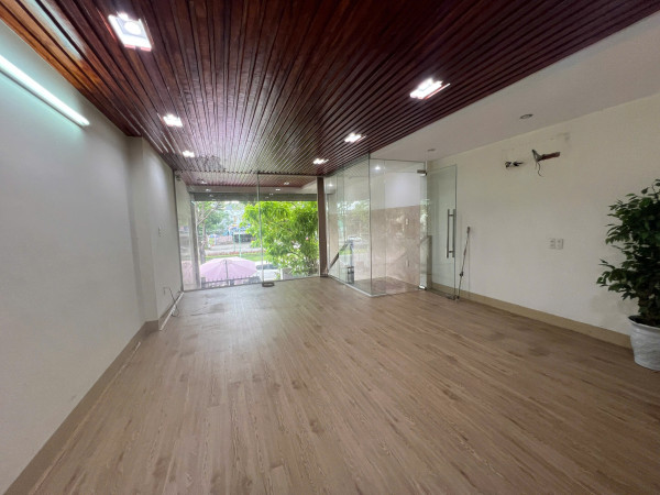 cho thuê mặt tiền chợ Hàn đường Nguyễn Thái Học Hải Châu Đà Nẵng vị trí đắc địa