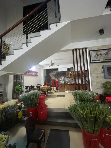 cho thuê mặt tiền chợ Hàn đường Nguyễn Thái Học Hải Châu Đà Nẵng vị trí đắc địa