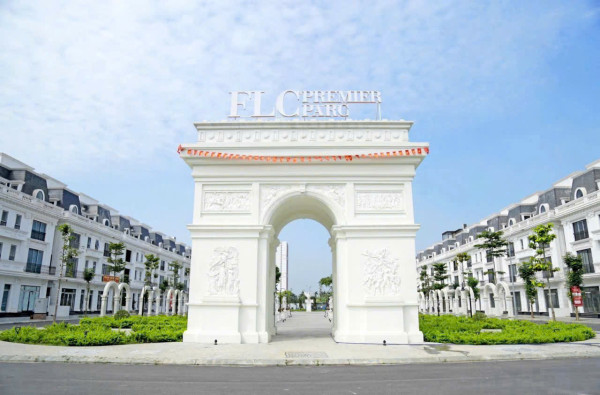 Căn ngoại giao tầng đẹp tại Hausman Premium Residences Đại Mỗ