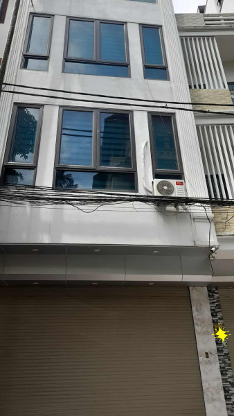 Nhà phân lô giải Phóng ô tô vào nhà kinh doanh đỉnh 36m2 5 tầng