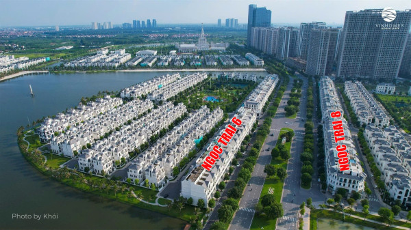 Nhà phố Vinhomes Cổ Loa, view vườn hoa, còn sót lại mua từ chủ đầu tư. Giá gốc