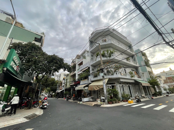 Mặt Tiền Nguyễn Bá Tòng, Tân Phú: DT 4.1x12m, Giá Tốt Chỉ 13.5 Tỷ! Chính Chủ Bán Gấp!
