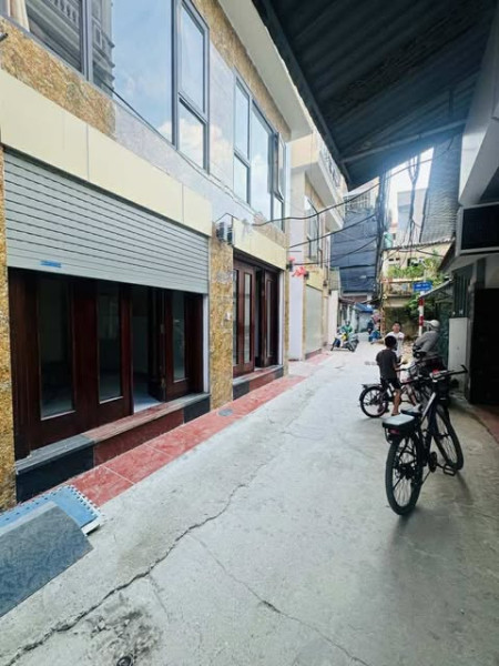 Ô TÔ ĐỖ CỬA - NHÀ MỚI - 6 TẦNG THANG MÁY  - 2 THOÁNG SÁNG - OTO 7 CHỖ CHẠY VÒNG QUANH - CÁCH HÔ
