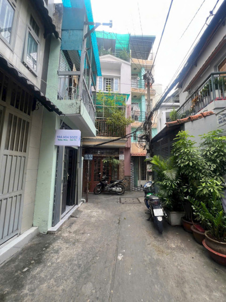 Bán nhà 72/19 Huỳnh văn bánh p 15 Phú nhuận Giá : 2,3 tỉ có thương lượng