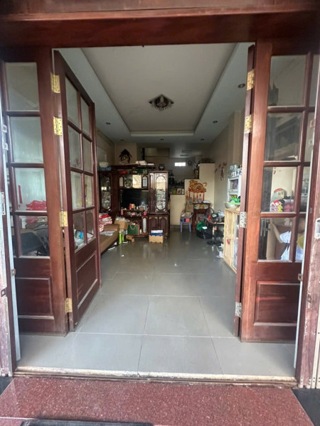 NHÀ 3 LẦU MÁI CHE THANG BTCT - HẺM ÂU DƯƠNG LÂN P3, Q8