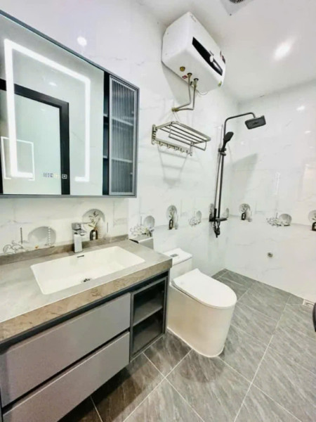 Bán nhà xuân đỉnh - 39m2, 6 tầng thang máy, full nội thất, vị trí đẹp, gần phố, lô góc 2 thoáng