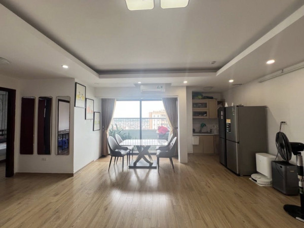 Bán chung cư Thạch Bàn-Long Biên 70m Lô Góc - Cực Thoáng - Nội Thất Vip