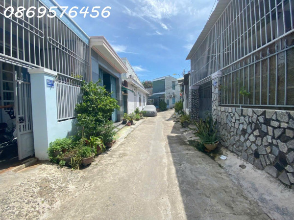 NHÀ LIỀN KỀ NGAY KHU DU LỊCH VINPEARL NHA TRANG