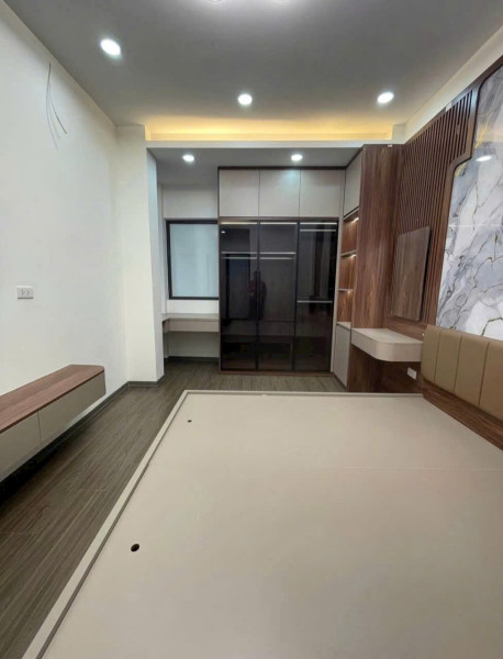BÁN NHÀ 5 TẦNG NGỌC THỤY- 2 THOÁNG - Ô TÔ ĐỖ CỔNG -NHỈNH 7 TỶ.