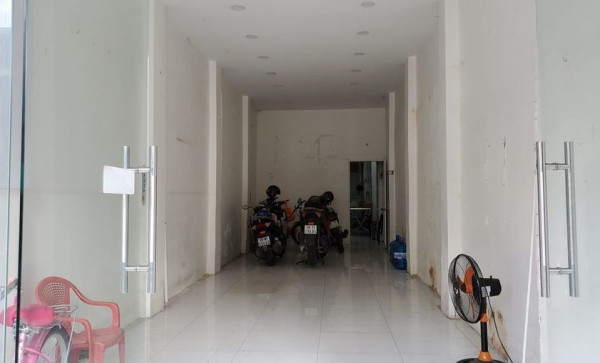 Cho thuê mặt bằng kinh doanh tại 217 Đinh Tiên Hoàng, Quận 1