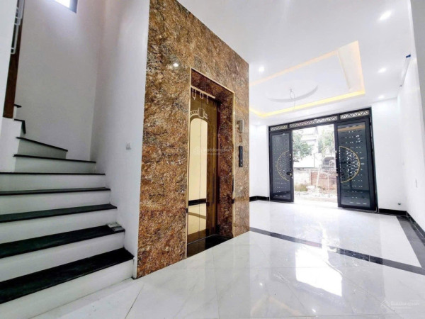 GẦN MẶT HỒ ĐẦM TRÒN - ĐỘI CẤN - BA ĐÌNH - 97M - GIÁ 21TỶ