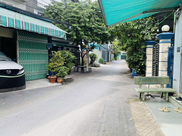 Metro - ngã tư Thủ Đức - Vincom q9- hẻm nhựa 6m - nhỉnh 5 đồng