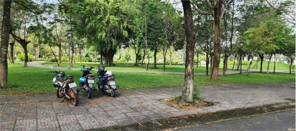XT632 Kho, Showroom với mặt tiền rộng 52m cho thuê ổn định lâu dài, khung thép kiên cố