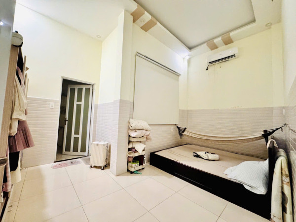 DS8 - Linh Xuân -  NHÀ ĐẸP 3 TẦNG - GẦN LÀNG ĐH THỦ ĐỨC - HOÀN CÔNG CHUẨN CHỈNH - GIÁ 4.95 TỶ